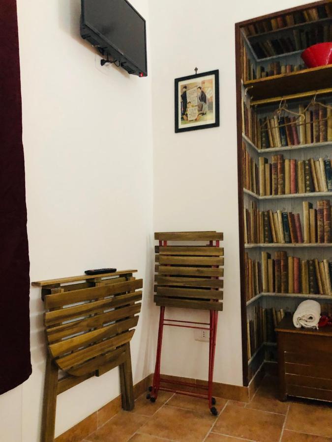 A Casa Di Claudia Appartement Napels Buitenkant foto