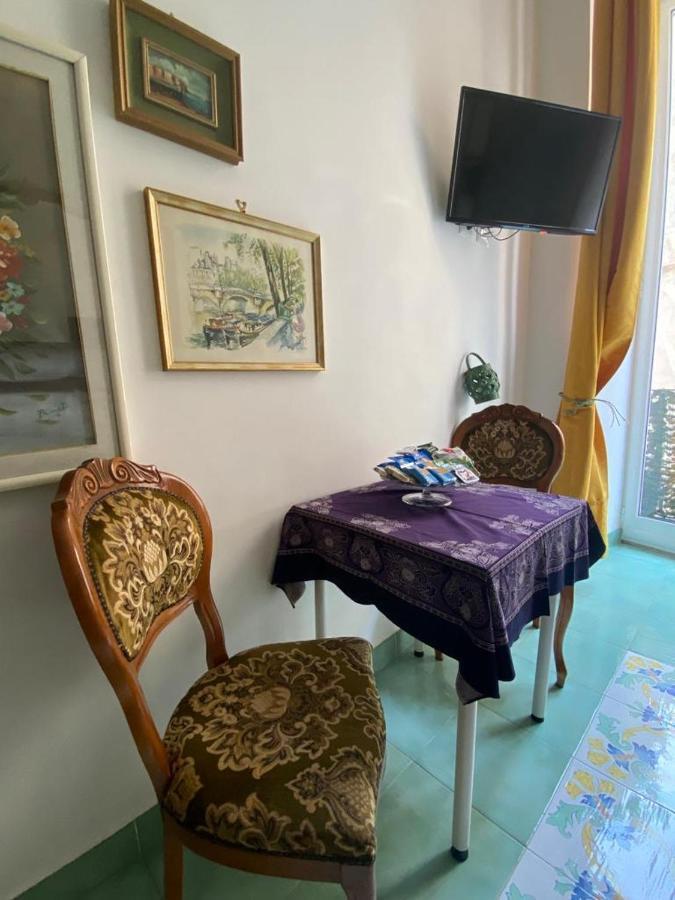 A Casa Di Claudia Appartement Napels Buitenkant foto